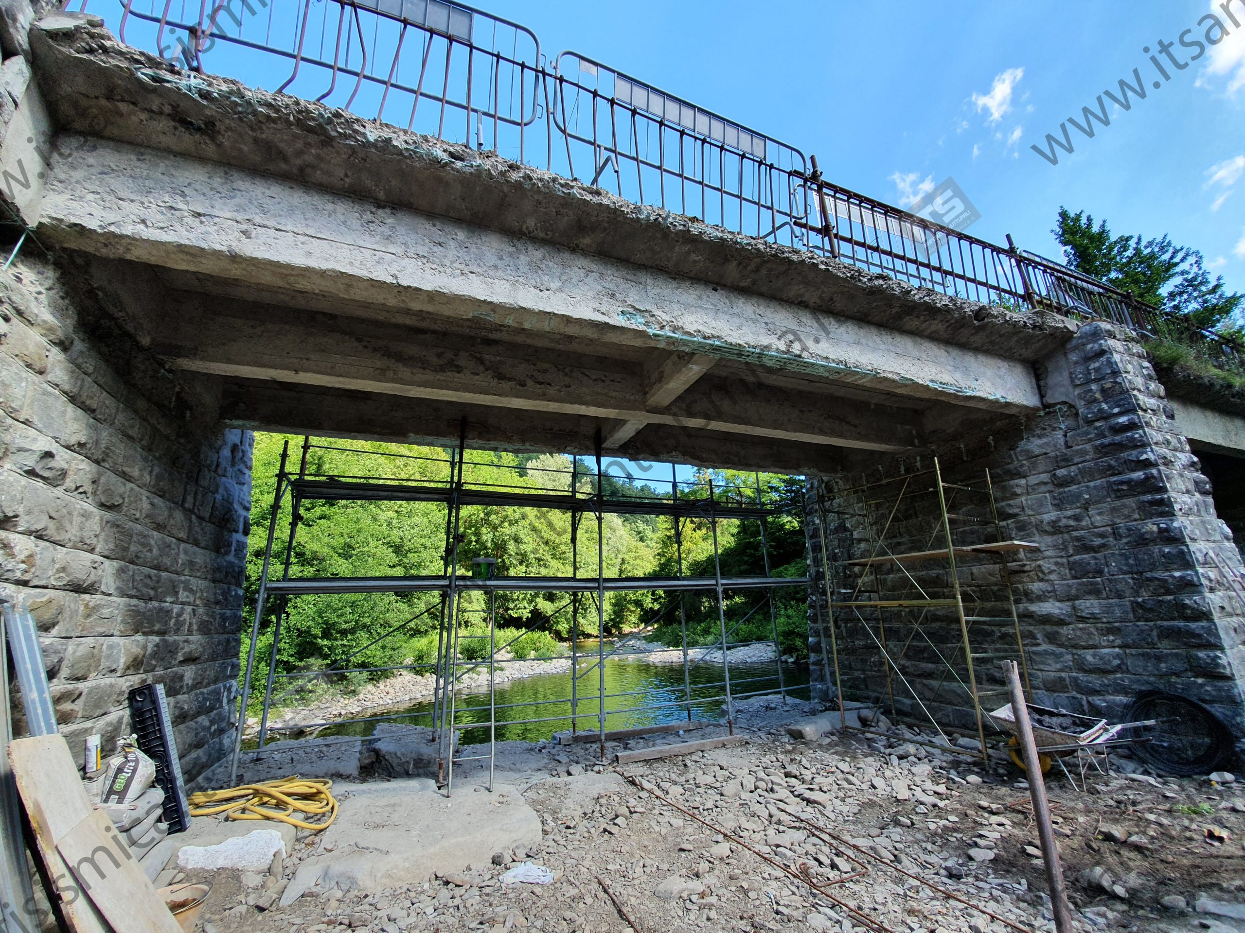 Rinforzo strutturale del ponte di Fossato — Pistoia — fotografia di cantiere 2
